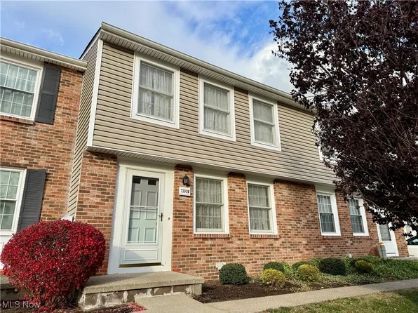 7391 Willow Run Dr, Mentor, OH 44060