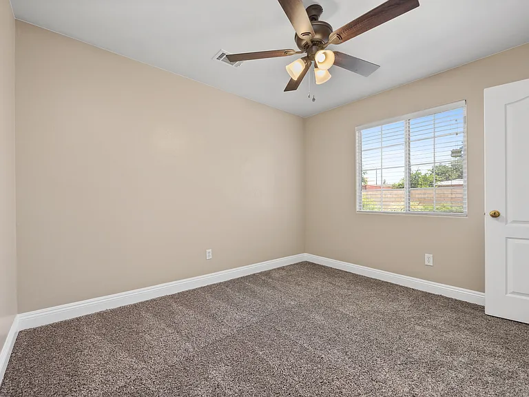 7005 Colony Park Dr — Photo 26