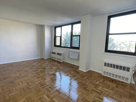 2nd image of 1360 Ocean Pkwy APT 4M