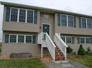 84 Crestview Dr, Martinsburg, WV