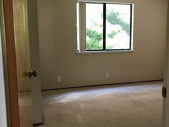 5th image of 362 Alida Way #13