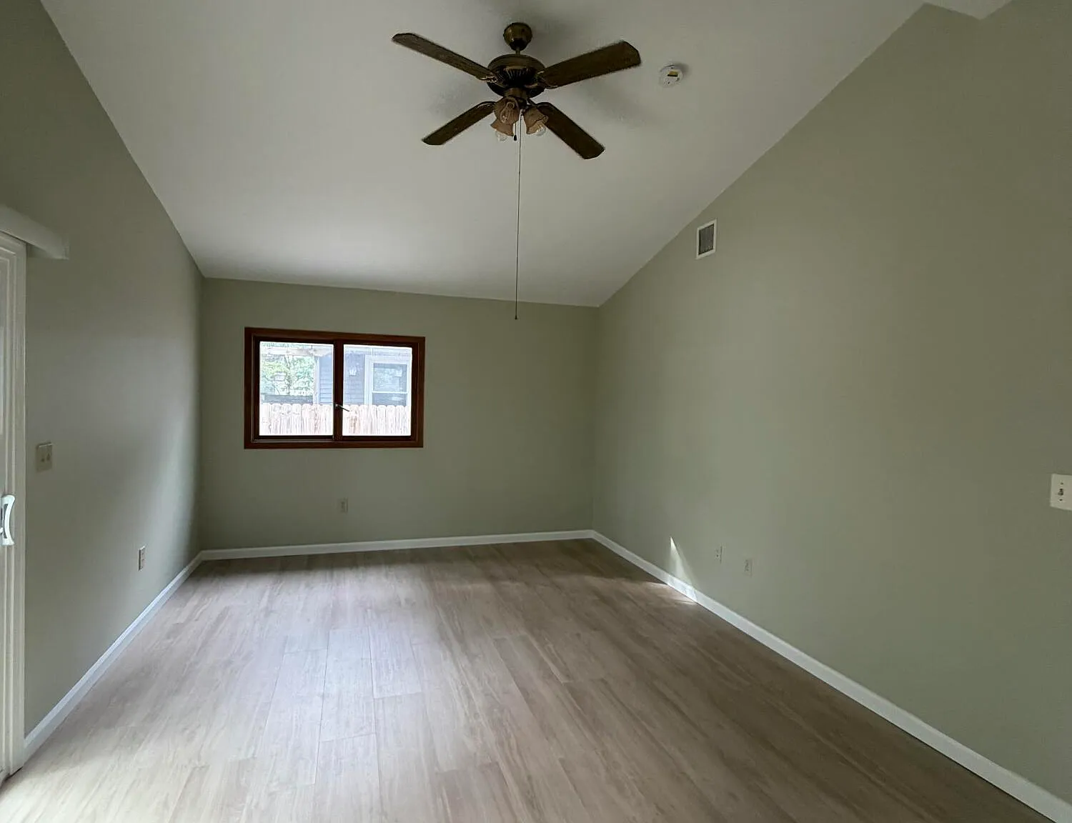 3 bed, 1764 sqft, $3,000 — Photo 4