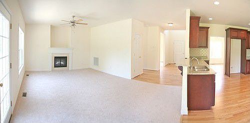 3rd image of 1612 Camerons Landing Blvd