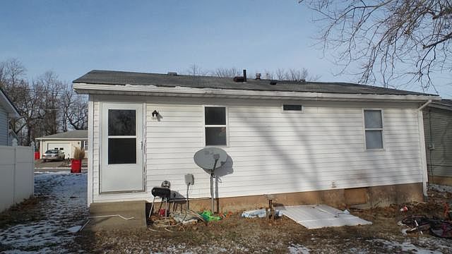 2nd image of 2509 Hillside Dr.