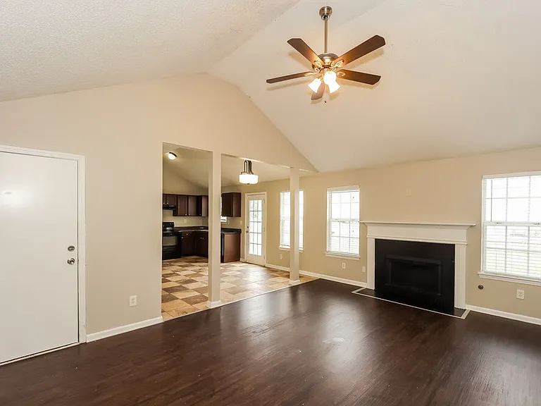 725 Cherry Branch Cir — Photo 7