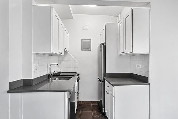1st image of 208 W 23rd St APT 315