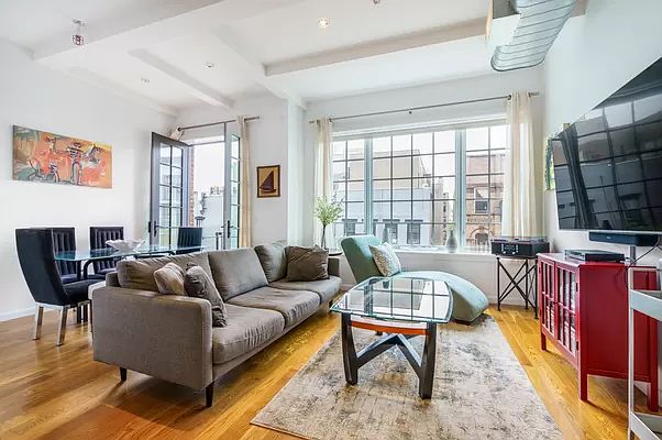 1st image of 227 E 7th St #5
