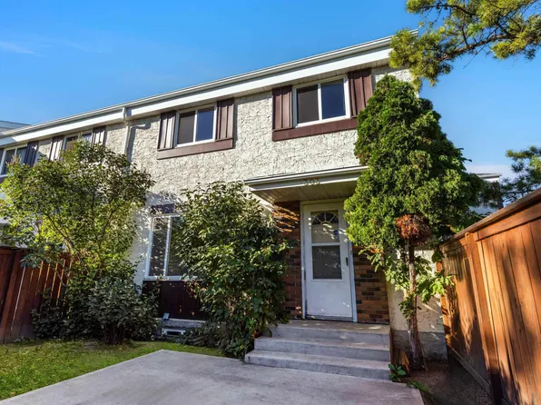 303 Primrose Gdns NW, Edmonton, AB T5T 0R1