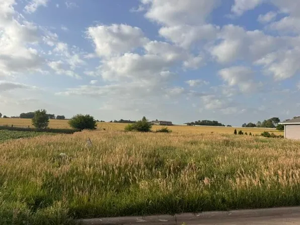 201 E 17th St, West Liberty, IA 52776