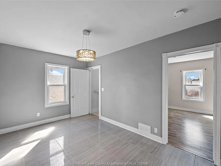 1156 Elm Ave #UPPER — Photo 7