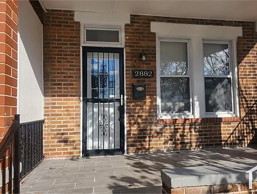 2882 Mayfield Ave — Photo 42