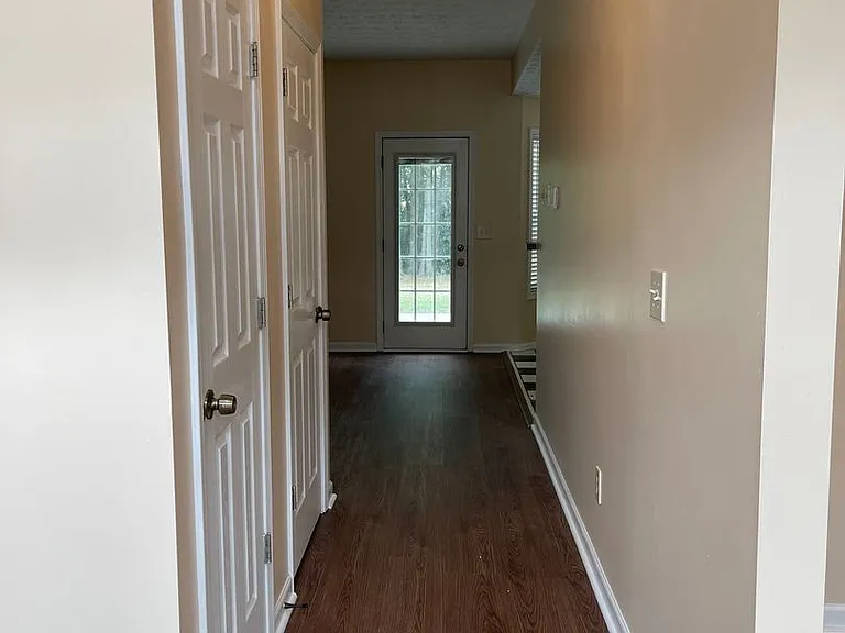 318 Derby Dr — Photo 4