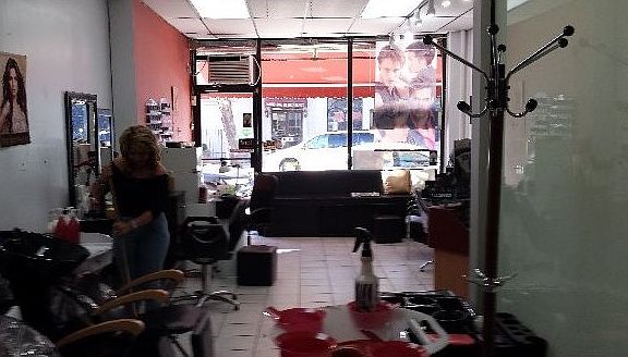 5th image of 2505 Newtown Ave