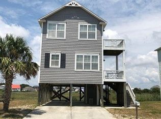 1611 Canal Dr, Carolina Beach, NC 28428