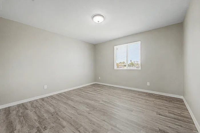 8129 W Hazelwood St — Photo 12