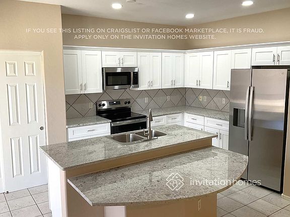 4th image of 10433 E Obispo Ave