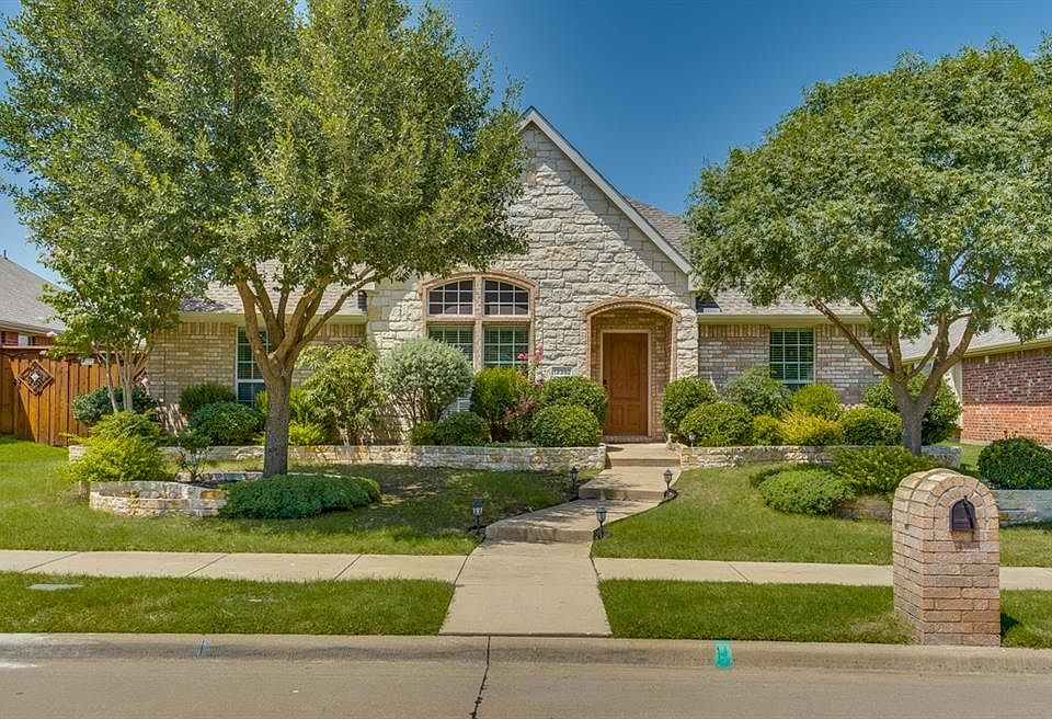 1st image of 13392 Four Willows Dr