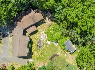 871 Read School House Rd, Coventry, RI 02816