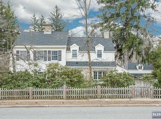 23 Lake St, Ramsey, NJ 07446