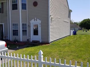1 Mast Ct, Portsmouth, VA 23703
