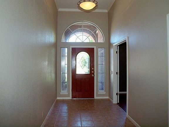 3rd image of 203 Ambrose Dr