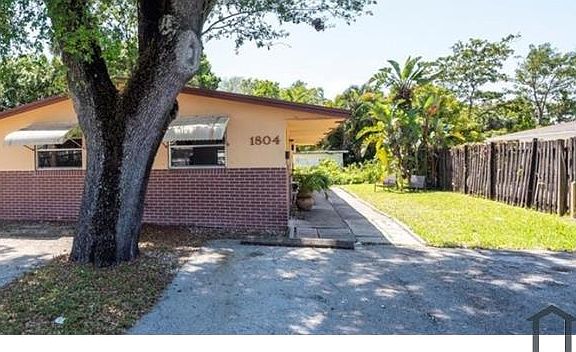 2nd image of 1804 SW 20th St #A
