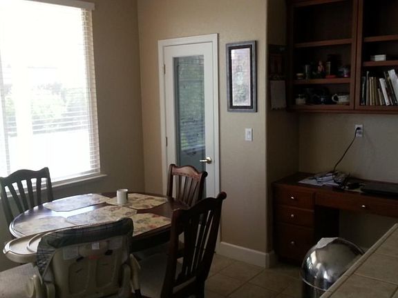 4th image of 1553 Parkway Dr