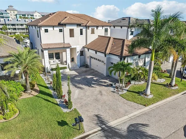 3110 Christophers Watch Ln, Ruskin, FL 33570