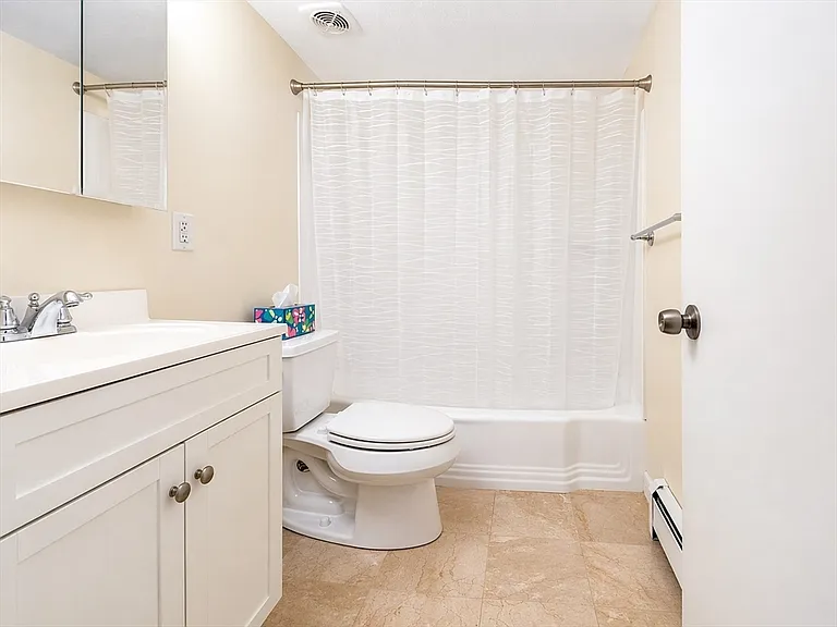 15 Francis St #16 — Photo 7