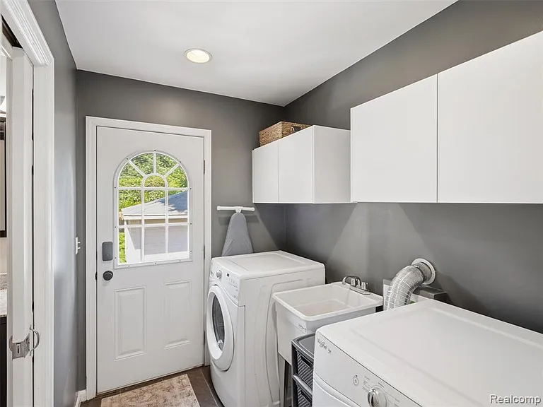 626 Kayser Ave — Photo 17