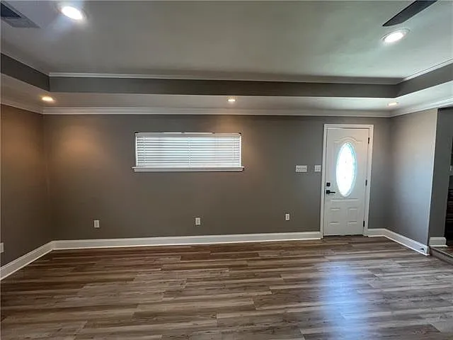 3 bed, 2.0 bath, 1200 sqft, $1,899 — Photo 3