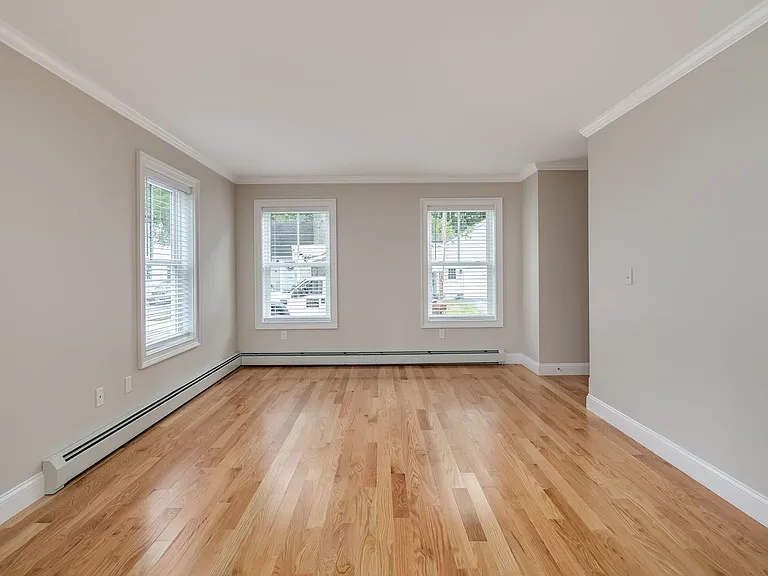 17 Bennett St — Photo 12