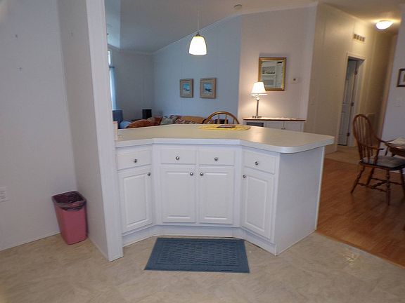 3rd image of 1010 Mahogany Bend Dr