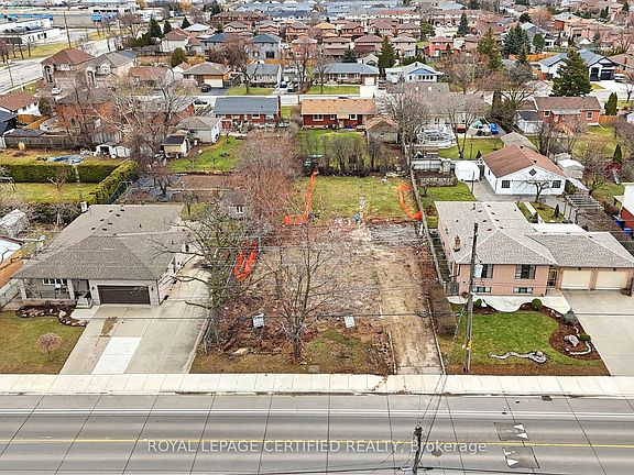 3rd image of 290 Dewitt Rd #1