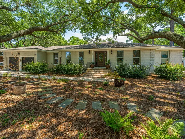 935 Lansing Dr, Mount Pleasant, SC 29464