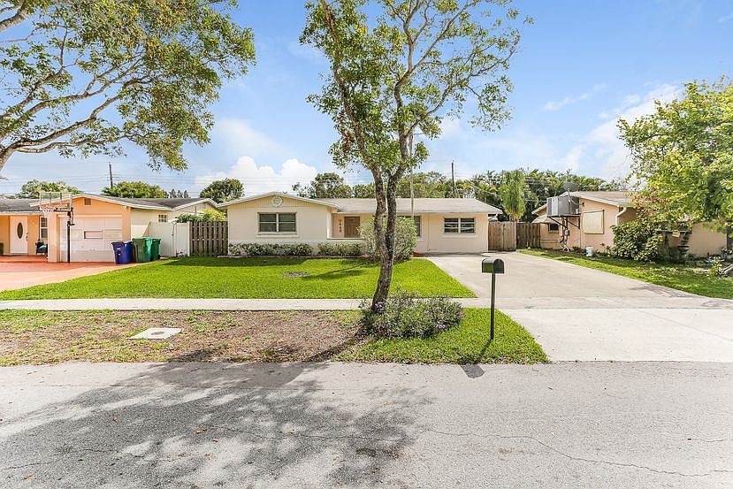1st image of 9448 SW 52nd Ct