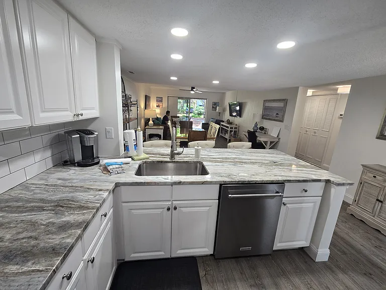 26 S Forest Beach Dr #62 — Photo 12
