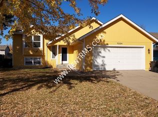 7224 SW 24th St, Topeka, KS 66614
