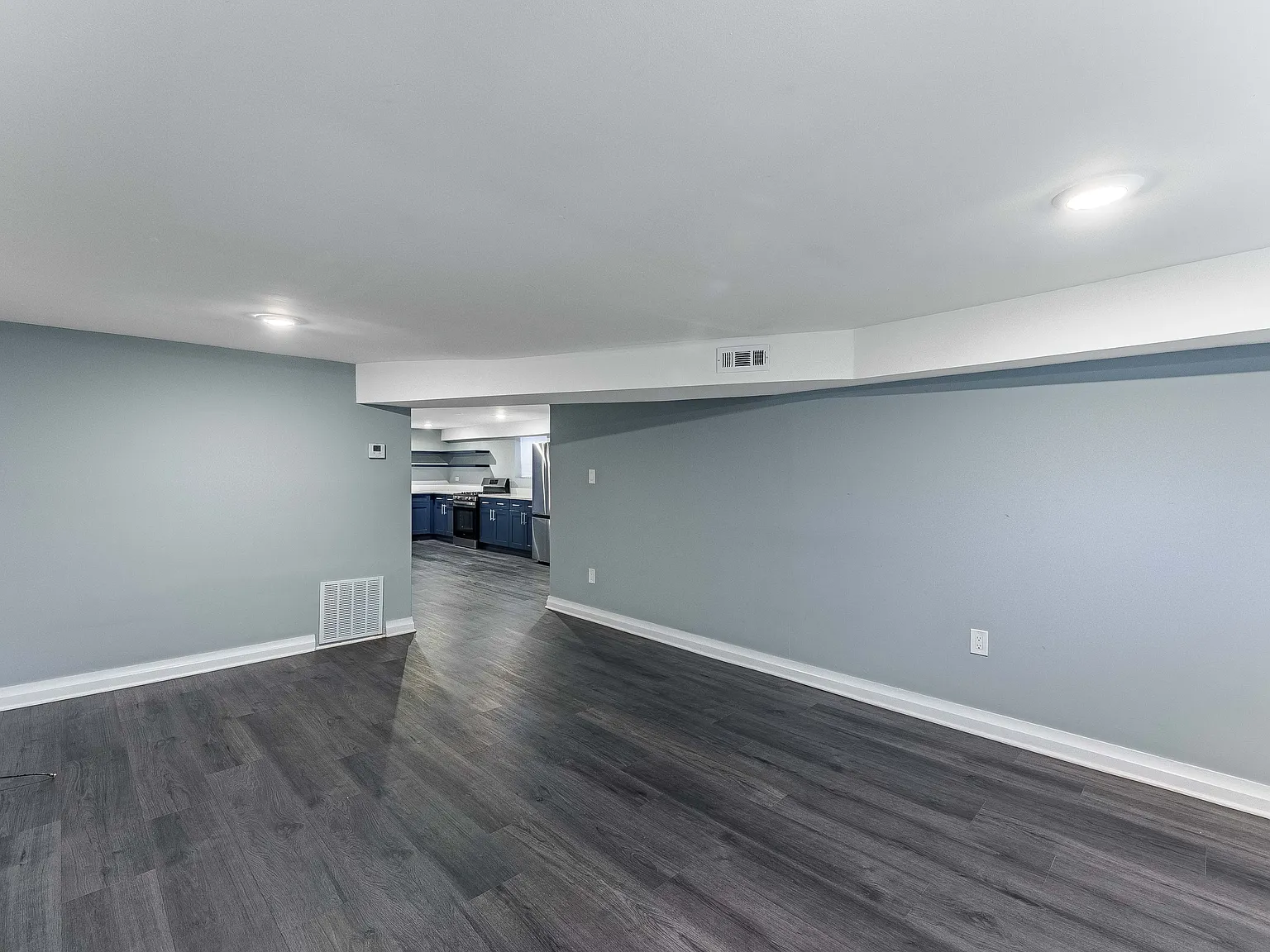 2 bed, 900 sqft, $1,350 — Photo 4
