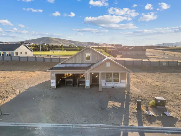 265 Tatoosh Ave, West Richland, WA 99353