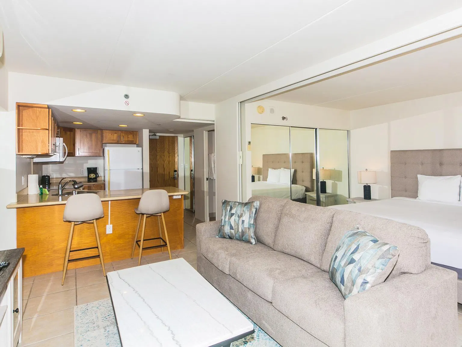 1 bed, 500 sqft, $2,700 — Photo 3