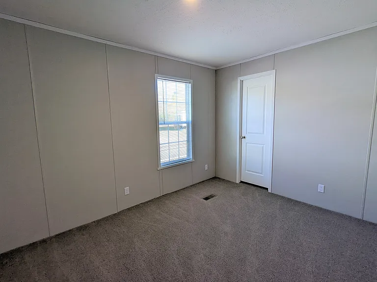 606 Delaware St #606 — Photo 8