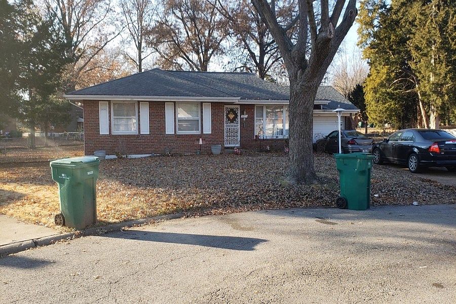 1st image of 9275 Dell Ct