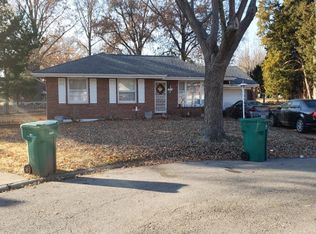 9275 Dell Ct, Saint Louis, MO 63137