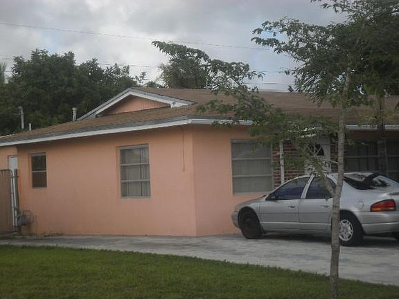 3rd image of 151 NE 212th St