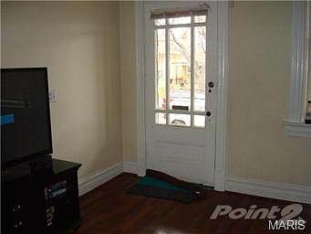 4th image of 5644 Lansdowne Ave