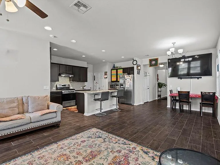 724 Durness Dr — Photo 11