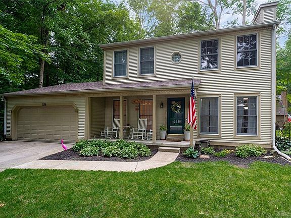 2nd image of 325 Green Oak Dr