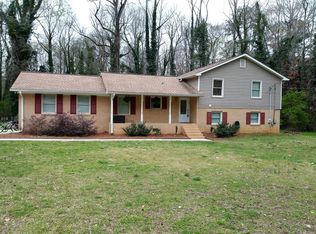 320 Colonial Dr, Carrollton, GA 30117