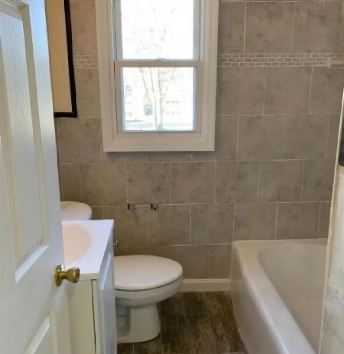 2 bed, 1.0 bath, $2,000 — Photo 4
